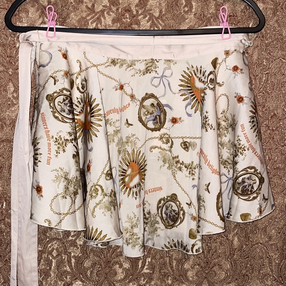 NWT Kimchi Blue Cream, Gray & Gold Skirt.  Size Medium. - Picture 2 of 6